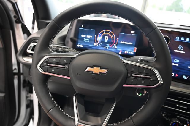 New 2027 Chevrolet Traverse LT w/ Sun and Wheel Package FWD image 22