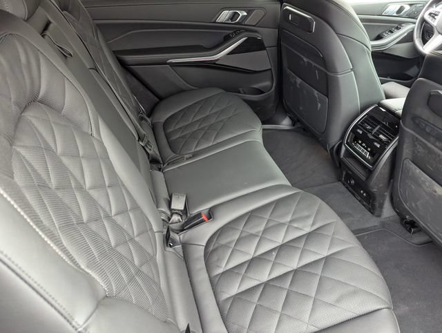 Used 2026 BMW X7 xDrive40i w/ M Sport Package AWD/4WD image 14