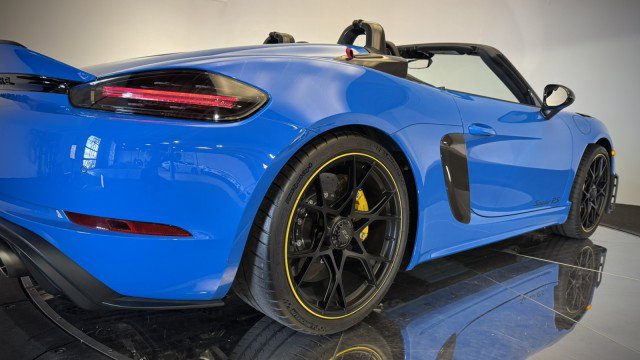 Used 2025 Porsche 718 Boxster Spyder RS image 32