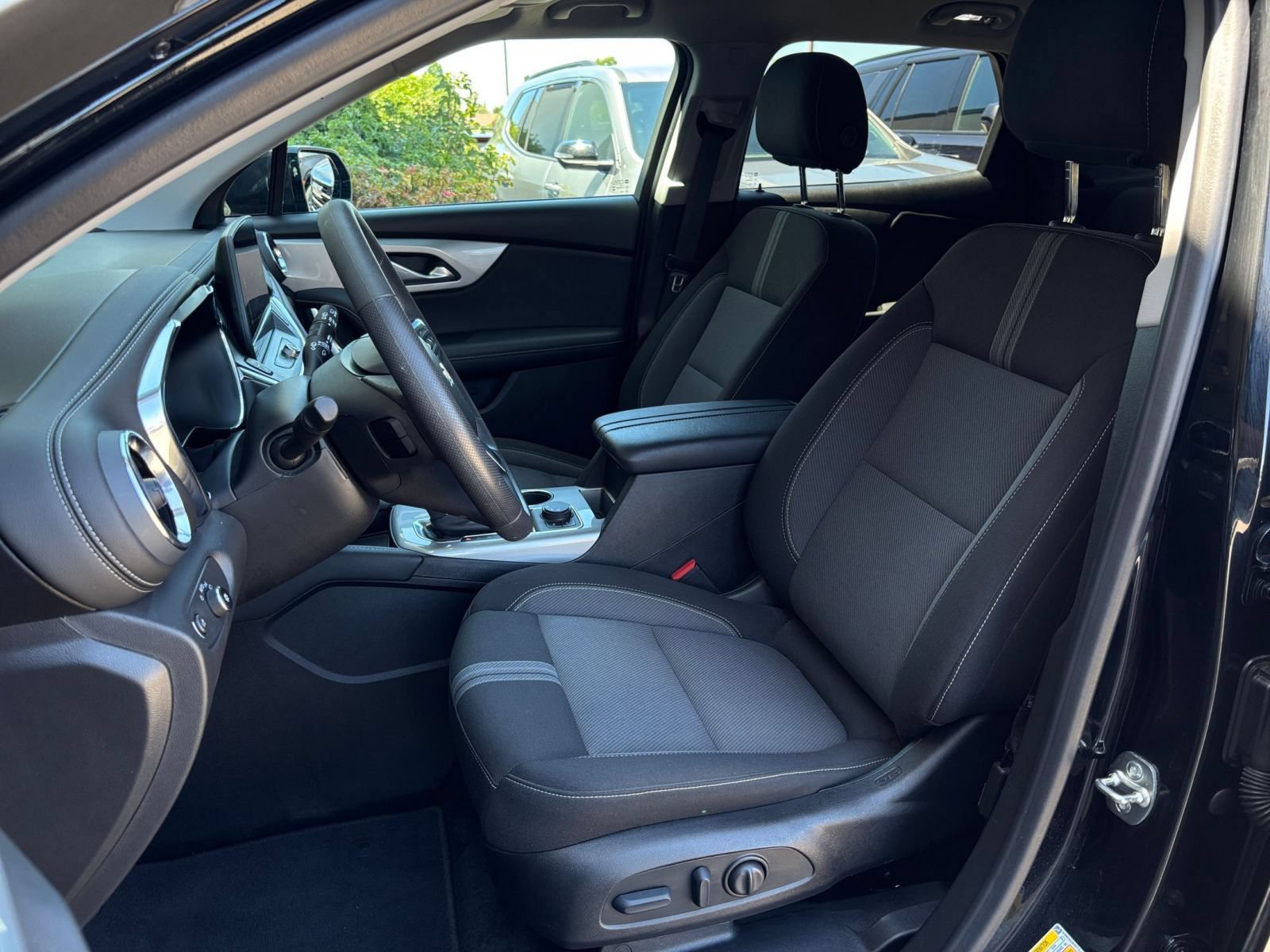 Used 2026 Chevrolet Blazer LT FWD image 37