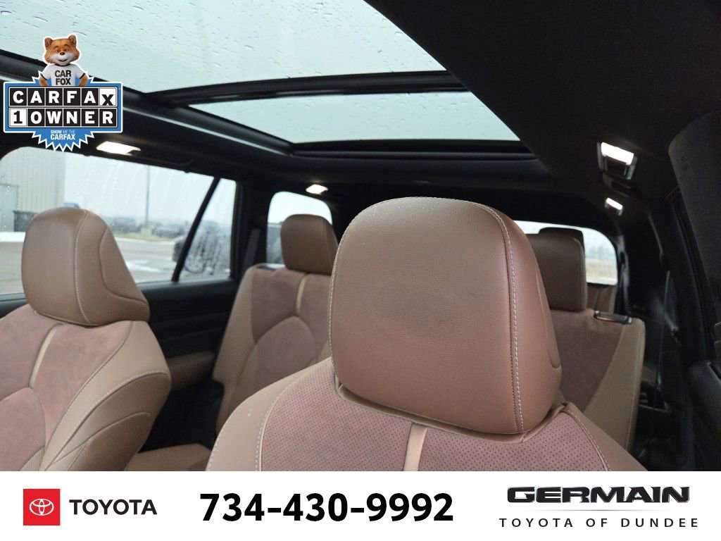 Used 2024 Toyota Grand Highlander AWD Hybrid image 16