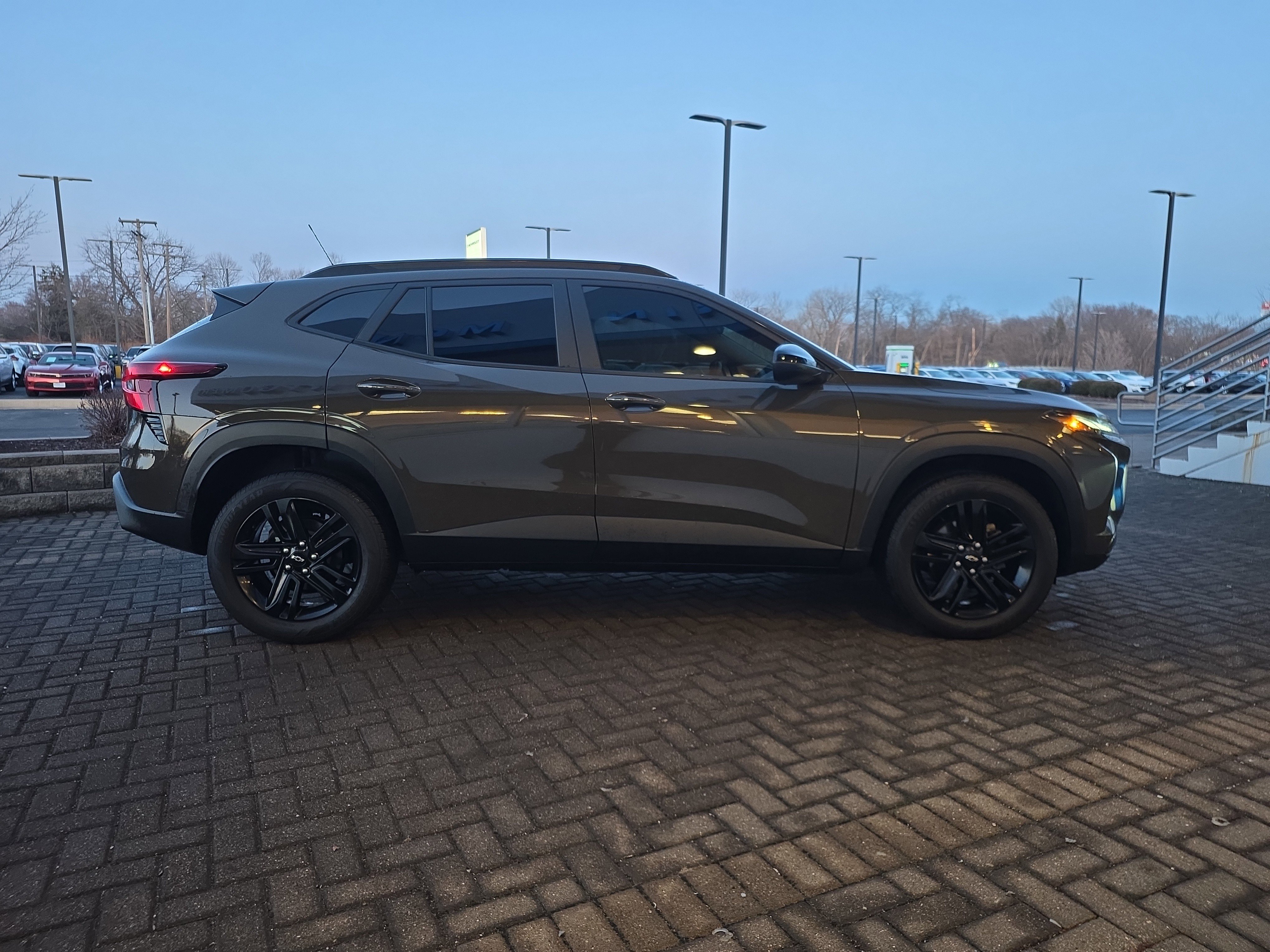 Used 2024 Chevrolet Trax ACTIV w/ Driver Confidence Package image 6