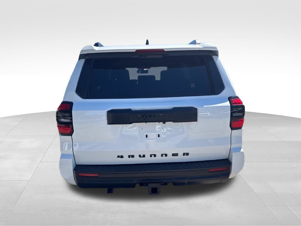 Used 2025 Toyota 4Runner SR5 AWD/4WD image 6