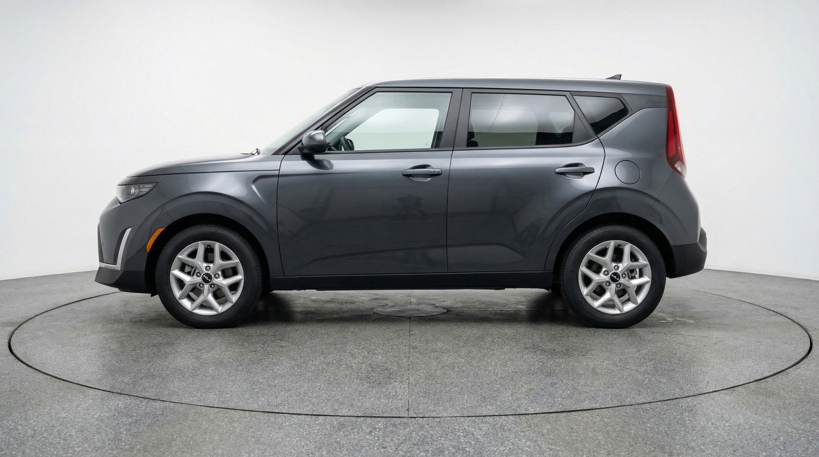 Used 2025 Kia Soul LX w/ LX Technology Package image 5