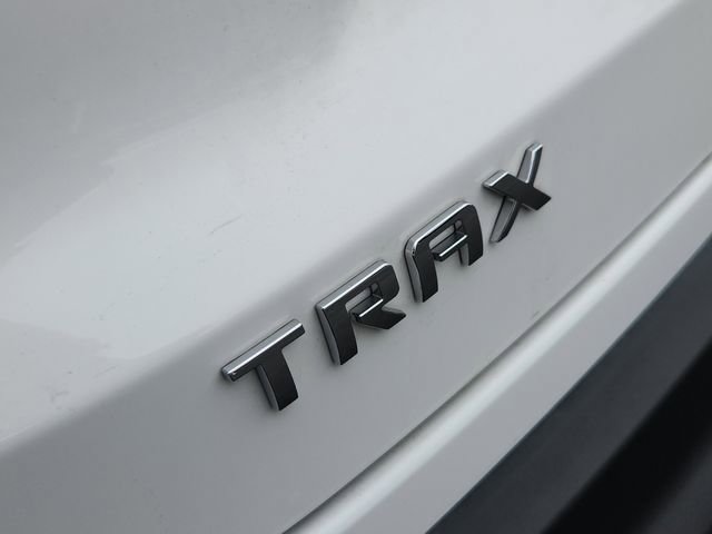 Used 2025 Chevrolet Trax LS FWD image 16