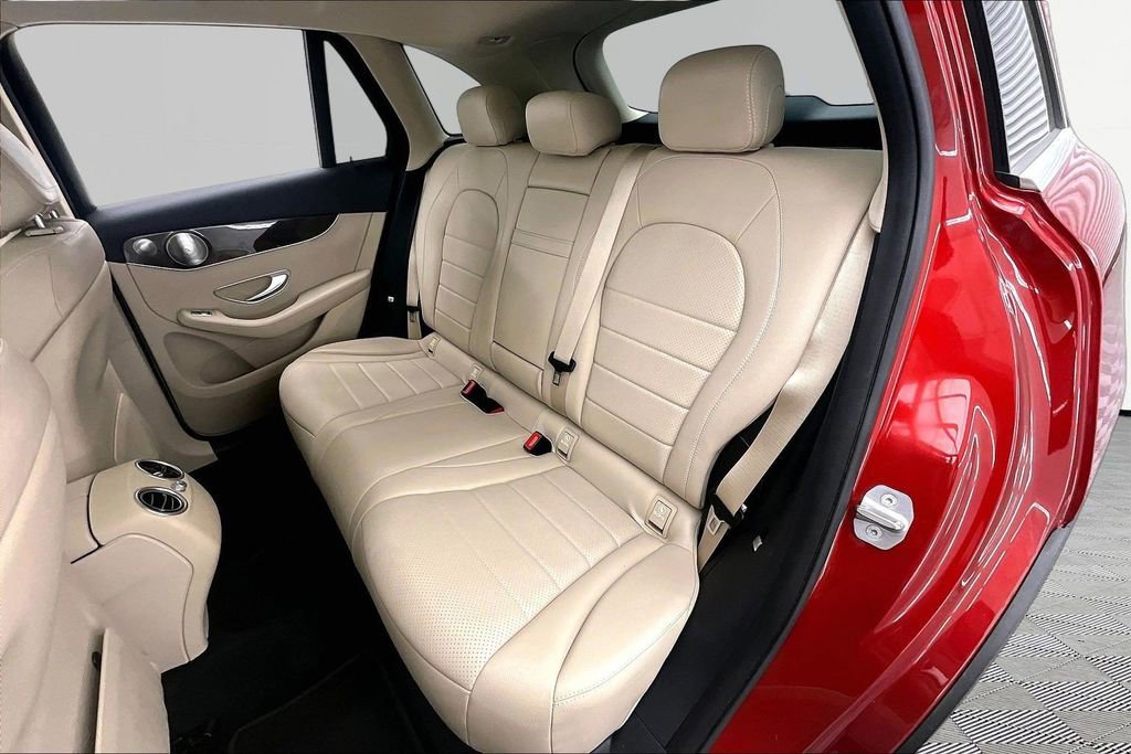 Used 2017 Mercedes-Benz GLC 300 4MATIC image 26