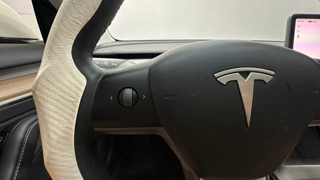 Used 2023 Tesla Model 3 Standard Range RWD image 25