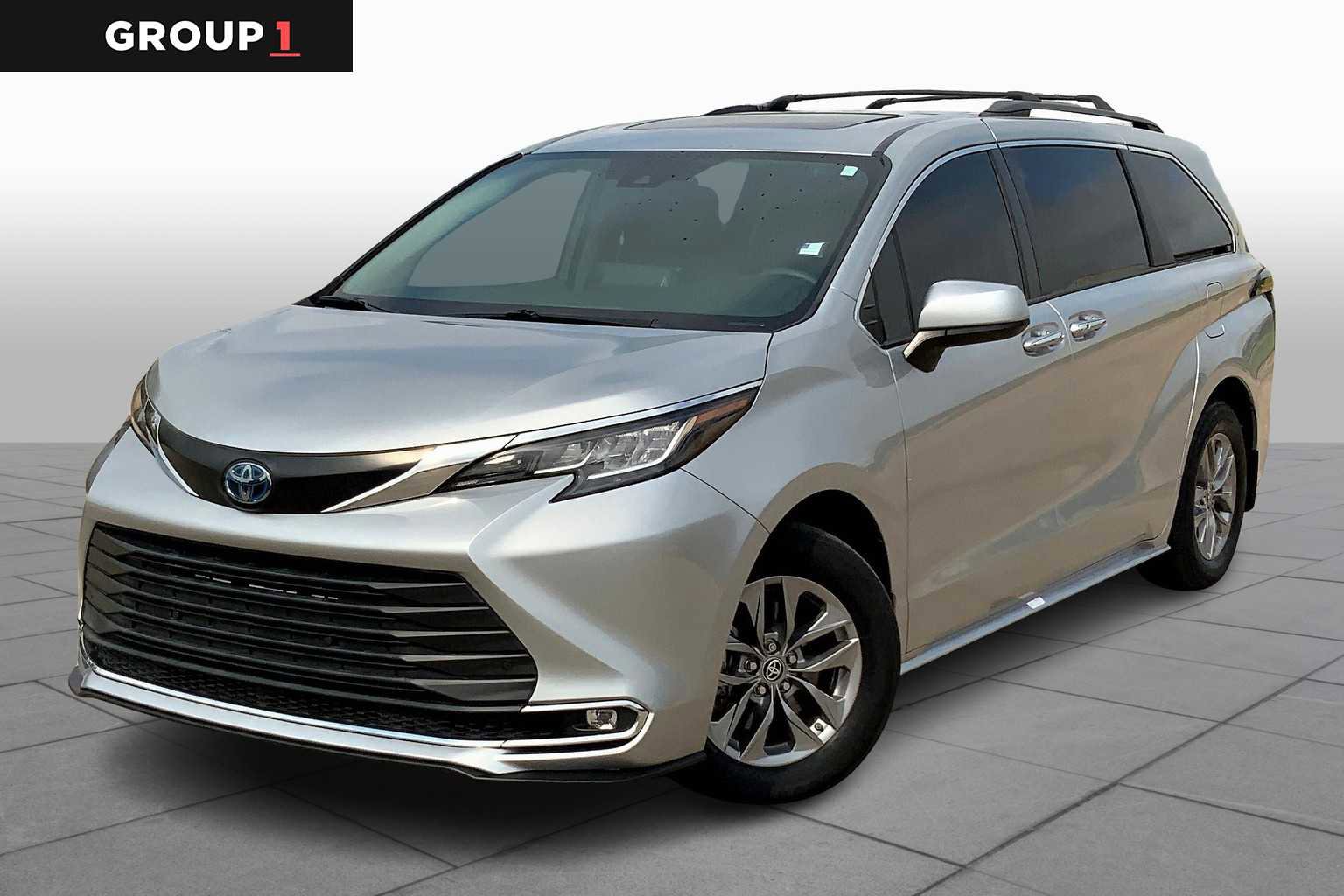 Used 2022 Toyota Sienna XLE