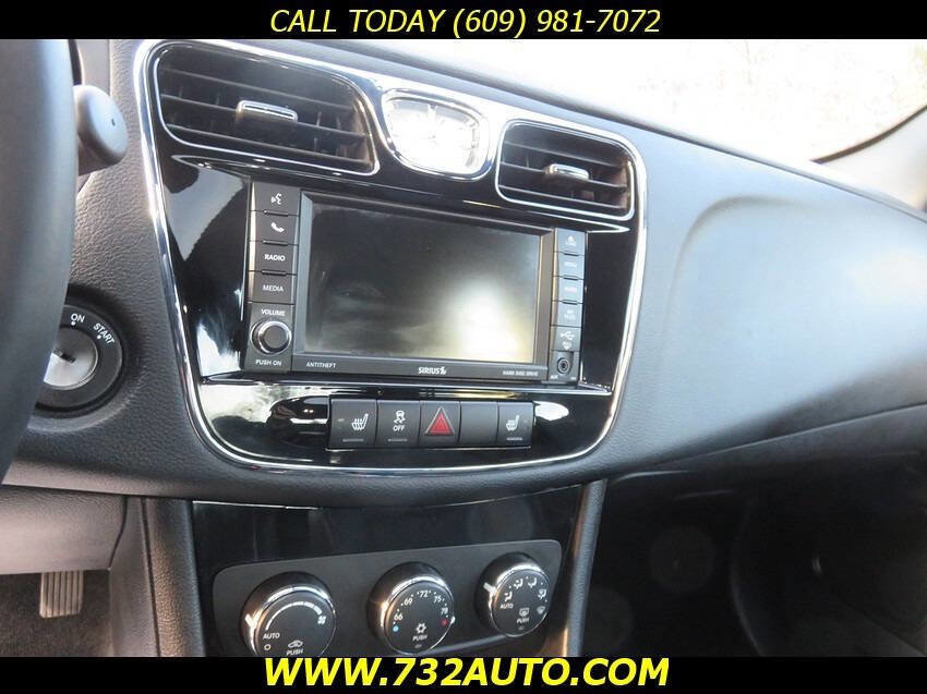 Used 2014 Chrysler 200 Limited w/ Sun/Sound Group FWD image 11