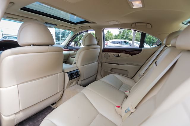 Used 2010 Lexus LS 460 RWD image 22
