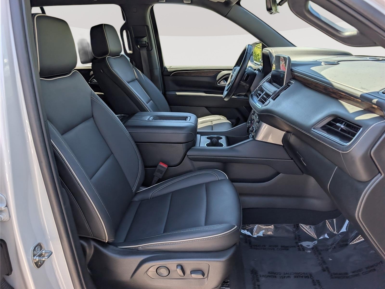 Used 2024 Chevrolet Tahoe Premier w/ Advanced Technology Package AWD/4WD image 12