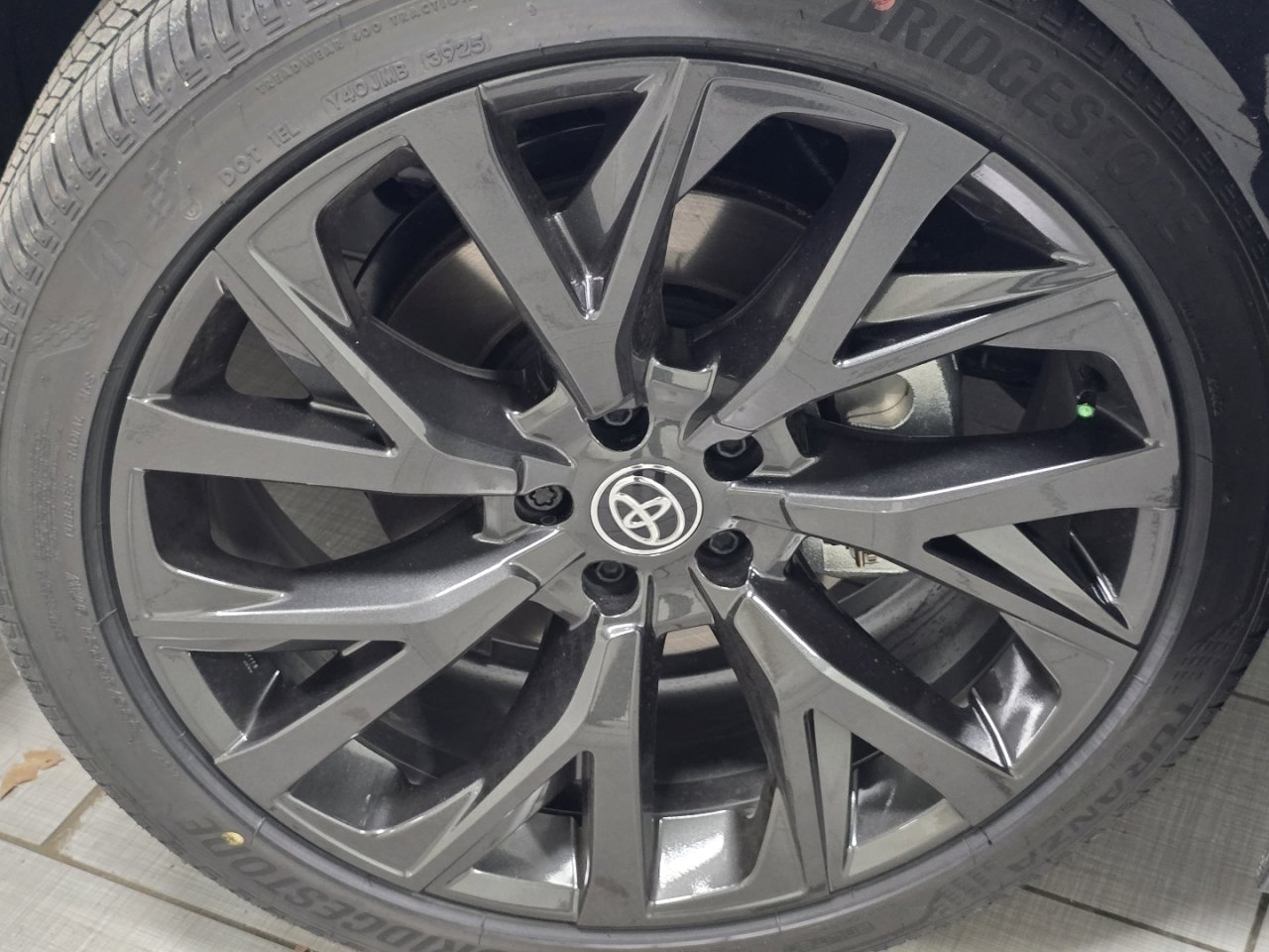 New 2025 Toyota Crown Signia image 12