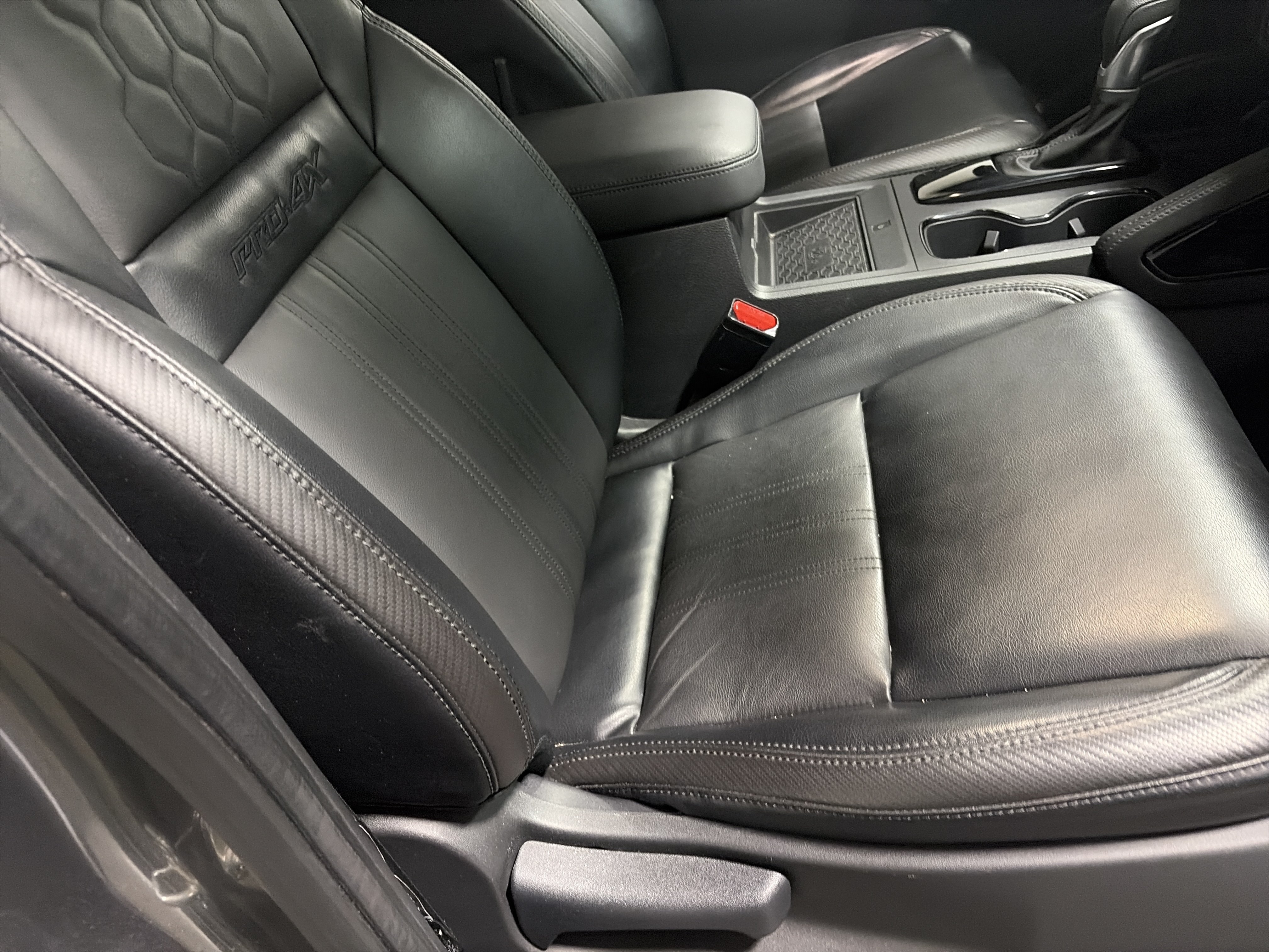 Used 2022 Nissan Frontier PRO-4X w/ Pro-4X Premium Package AWD/4WD image 35