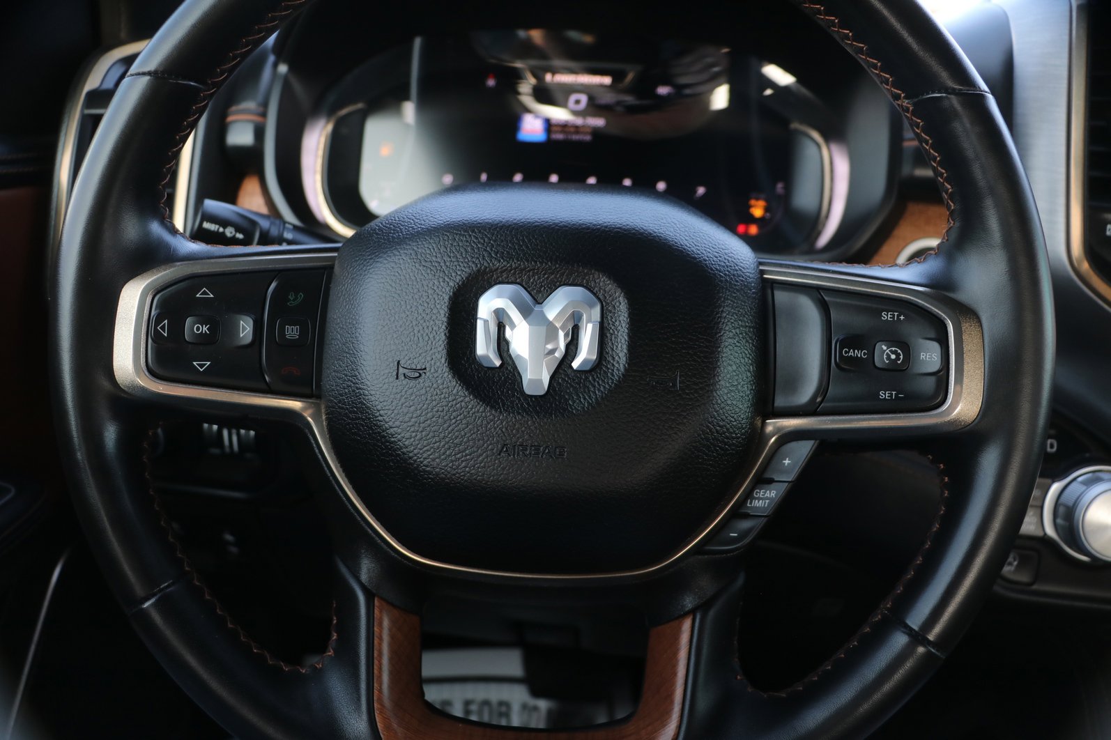 Used 2023 RAM 1500 Limited w/ Body Color Bumper Group image 17