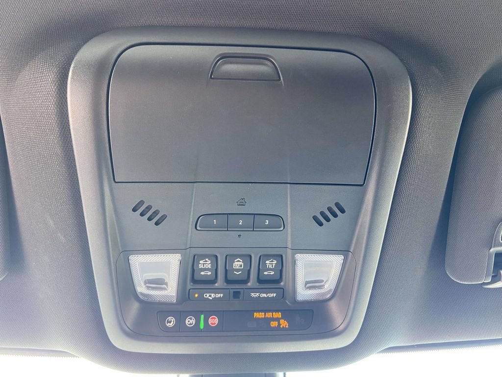Used 2023 Buick Enclave Avenir w/ Avenir Technology Package FWD image 26