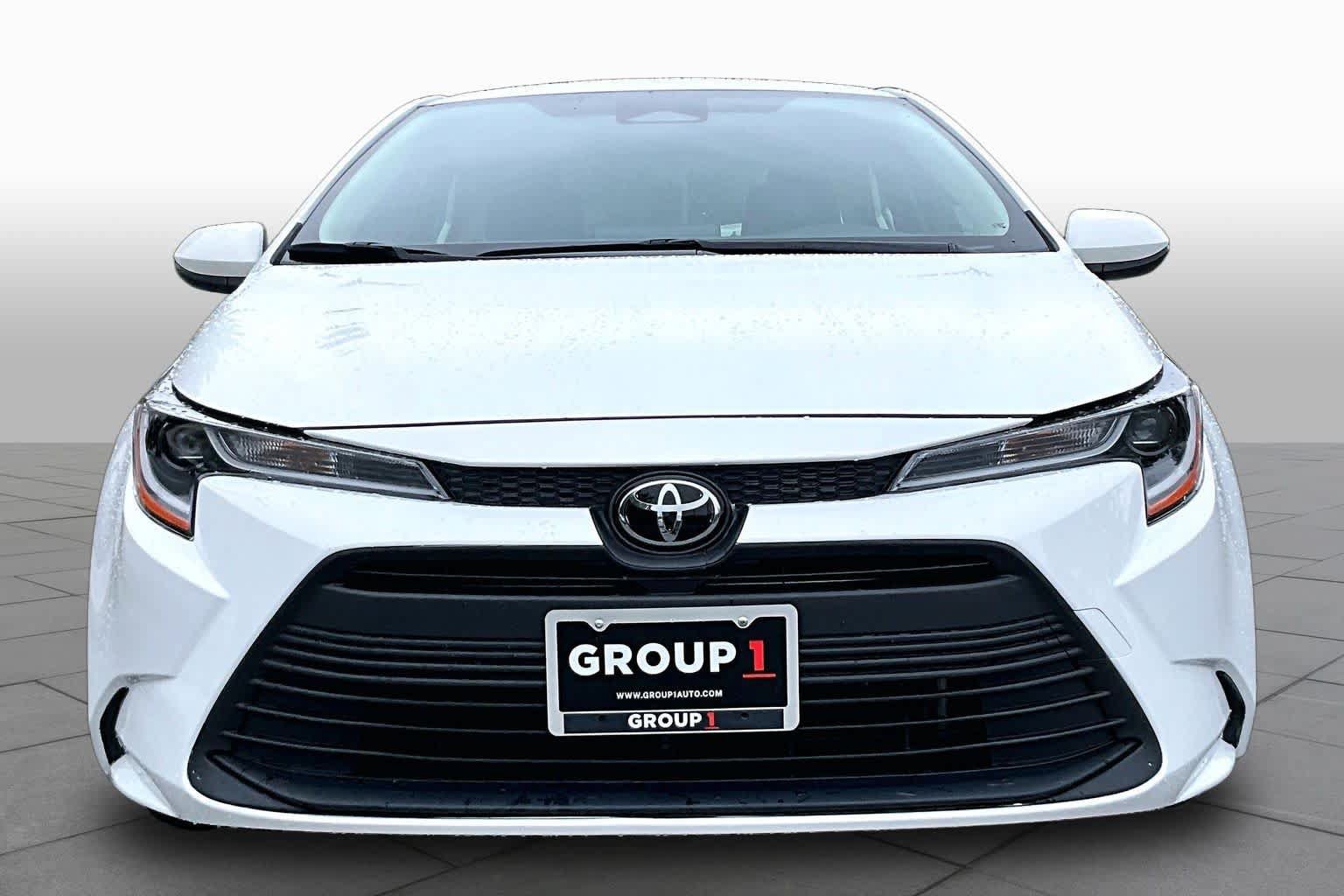 Used 2024 Toyota Corolla LE FWD image 4