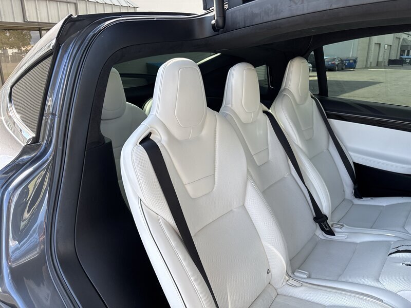 Used 2016 Tesla Model X P90D AWD/4WD image 31