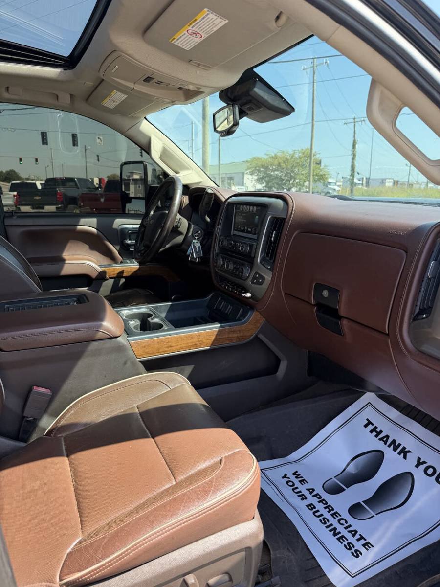 Used 2018 Chevrolet Silverado 3500 High Country w/ Duramax Plus Package AWD/4WD image 13