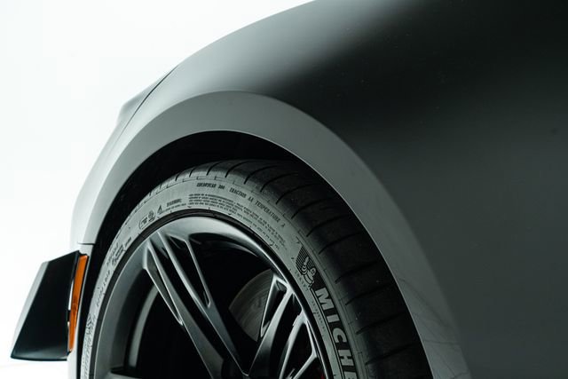 Used 2018 Chevrolet Camaro ZL1 image 21