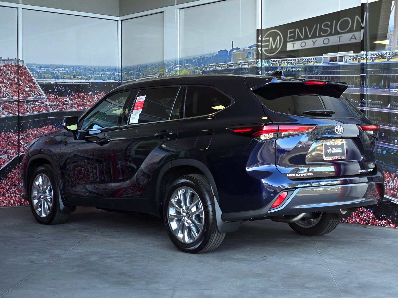 Certified 2026 Toyota Highlander Limited AWD/4WD image 6