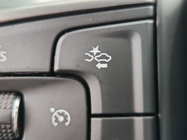 Used 2023 Chevrolet Silverado 1500 LT Trail Boss w/ LPO, Dark Essentials Package image 32