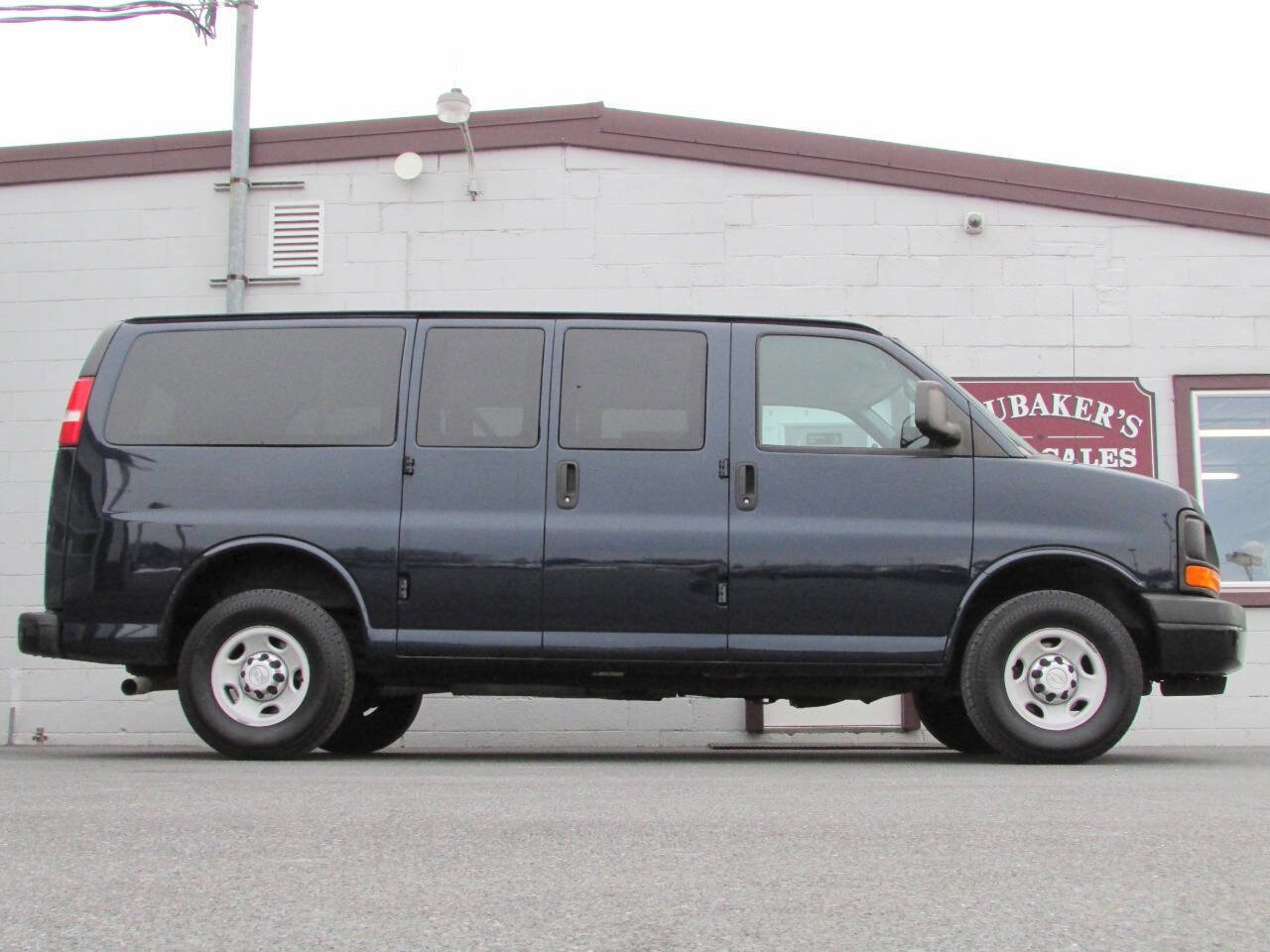 Used 2015 Chevrolet Express 2500 LS image 9