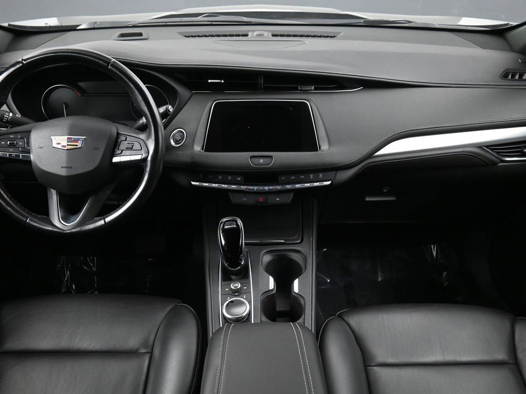 Used 2023 Cadillac XT4 Premium Luxury image 4