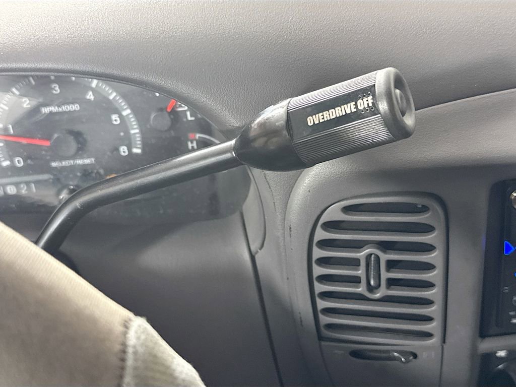Used 2001 Ford F150 Lariat RWD image 18