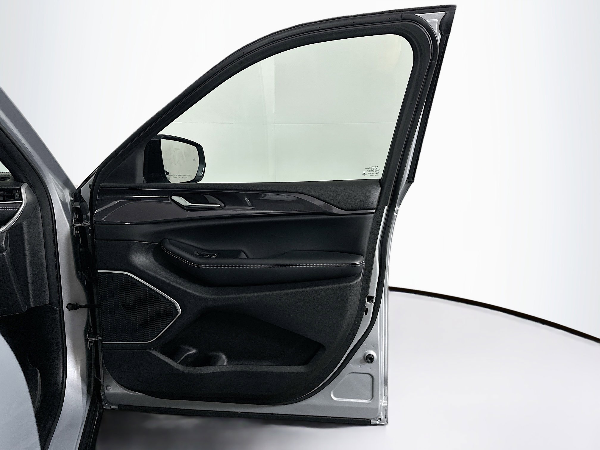 Used 2021 Jeep Grand Cherokee L Laredo image 34