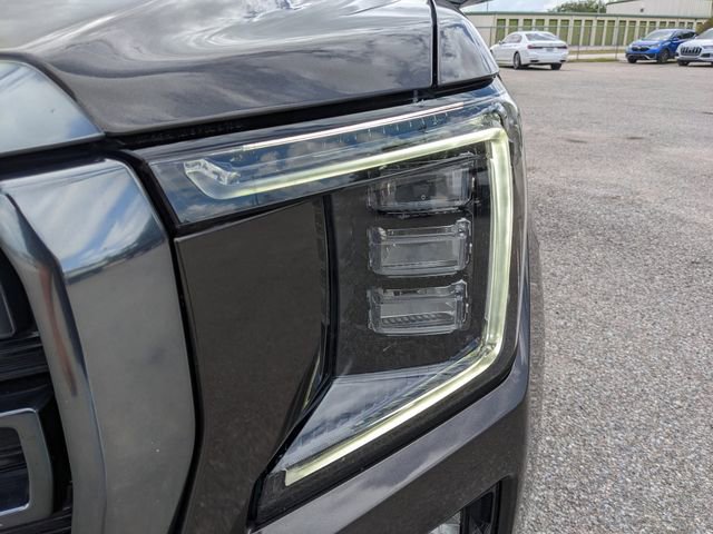 Used 2021 GMC Yukon AT4 w/ Rear Media and Nav Package AWD/4WD image 9