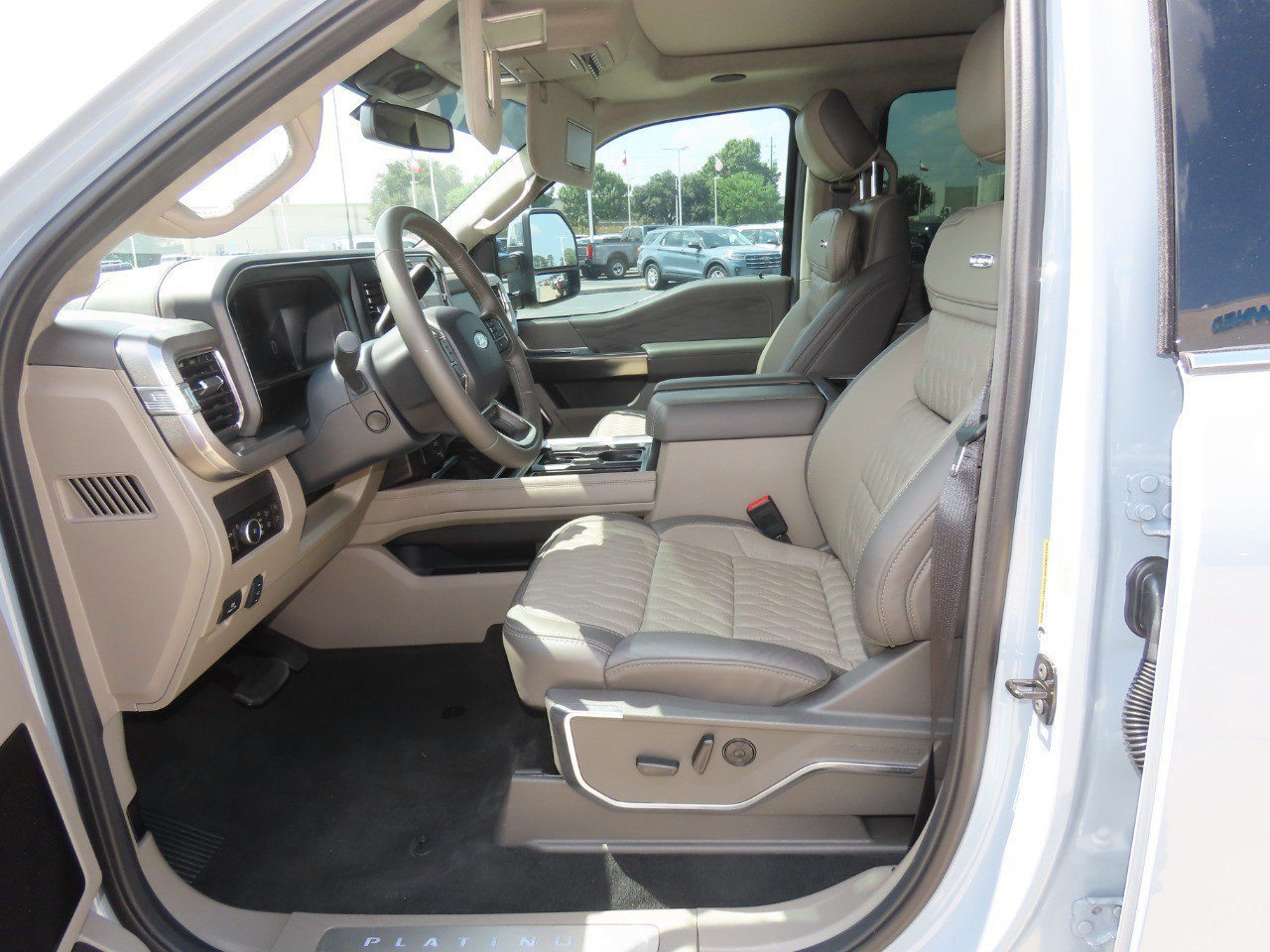 Used 2026 Ford F450 Platinum w/ Platinum Plus Package AWD/4WD image 25