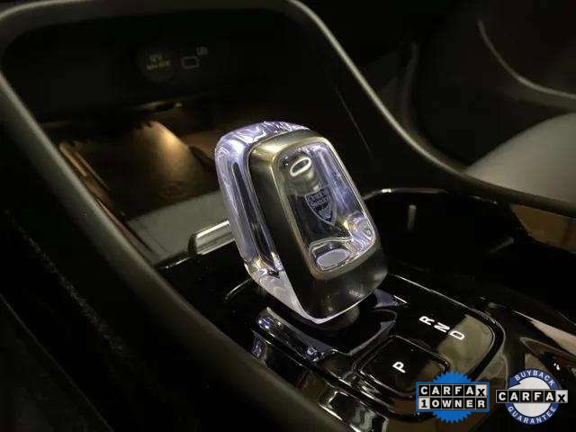 Used 2025 Volvo XC40 B5 Plus image 57