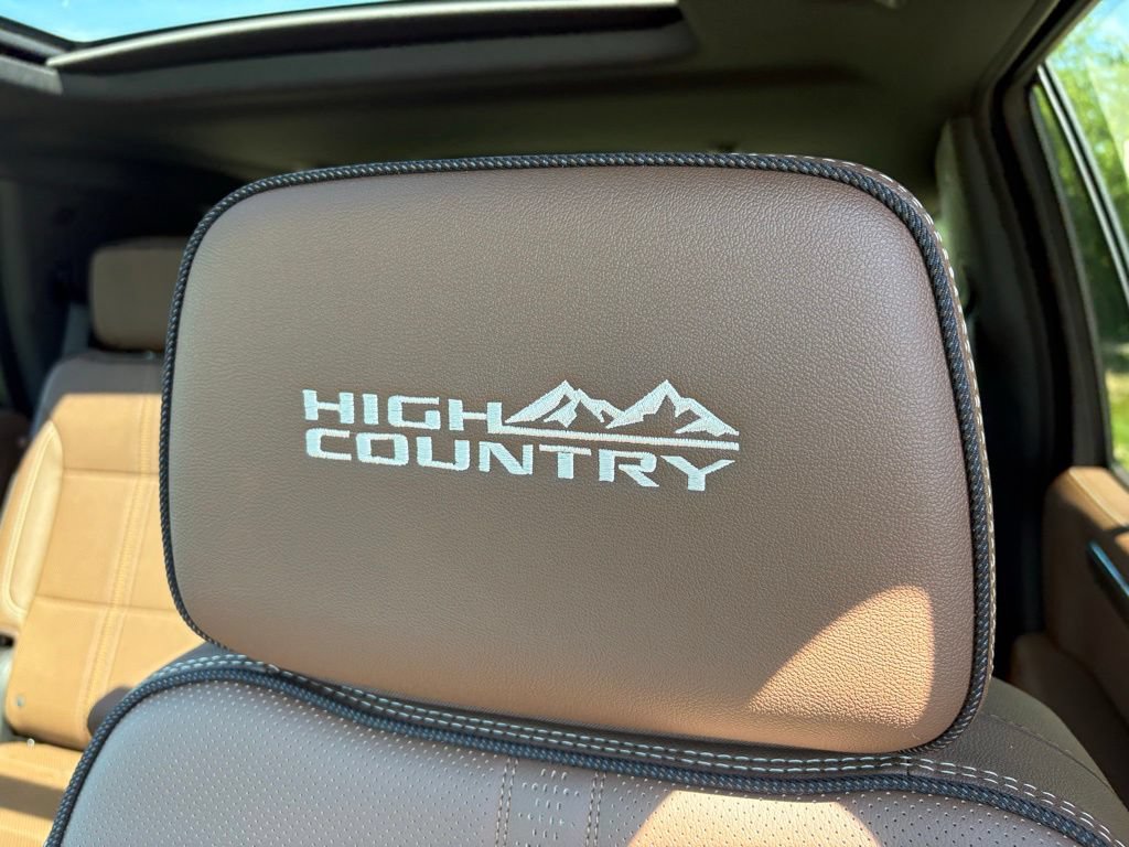 New 2026 Chevrolet Tahoe High Country w/ LPO, Illumination Package AWD/4WD image 4