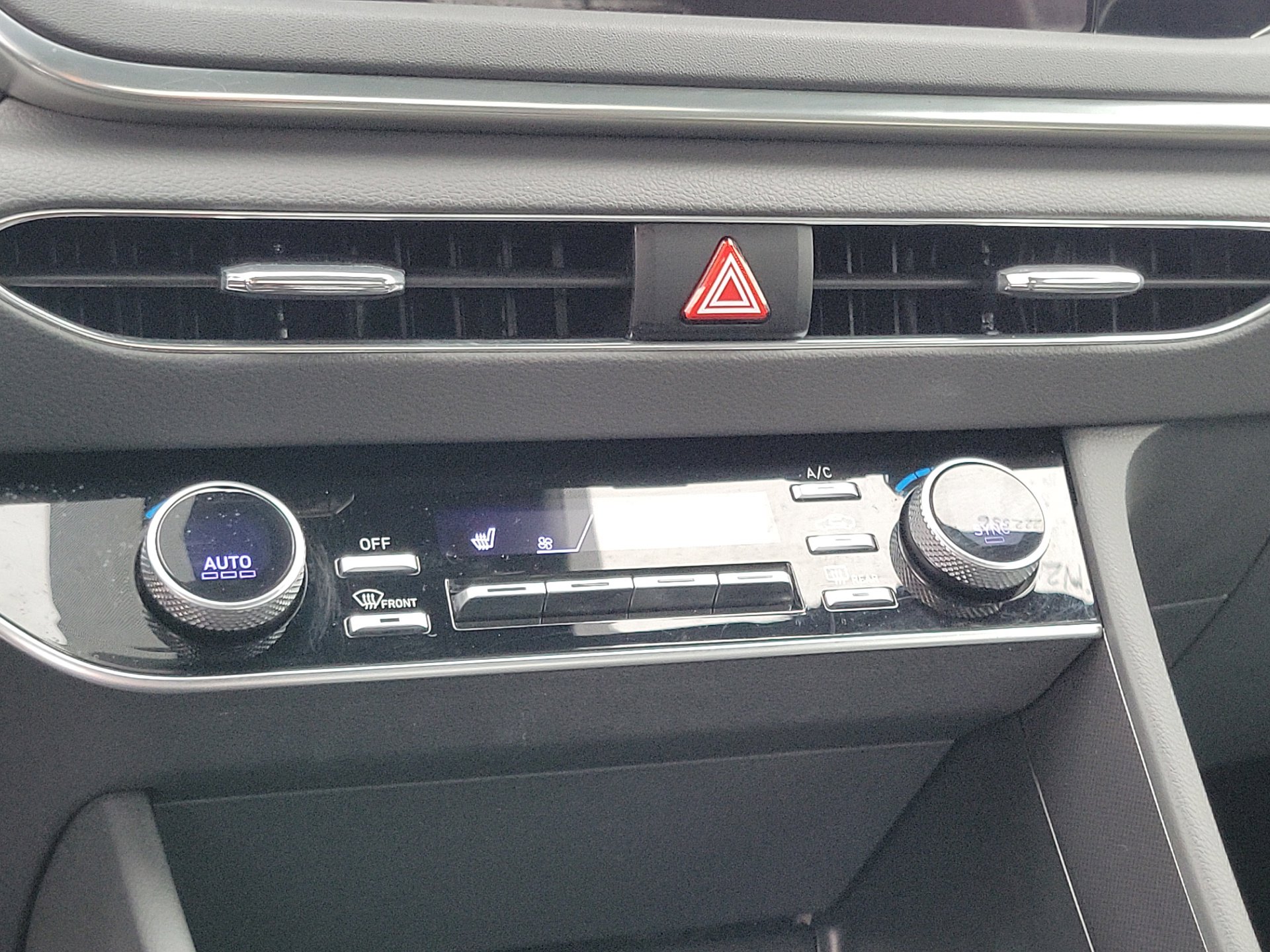 Used 2022 Hyundai Sonata SEL Plus w/ Preferred Accessory Package image 27