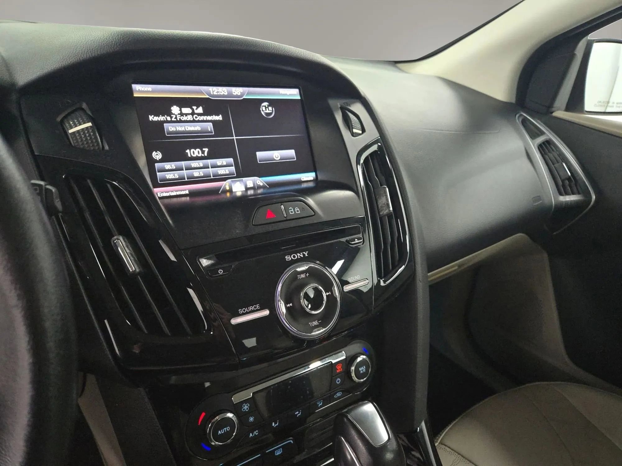 Used 2014 Ford Focus Electric Hatchback image 24