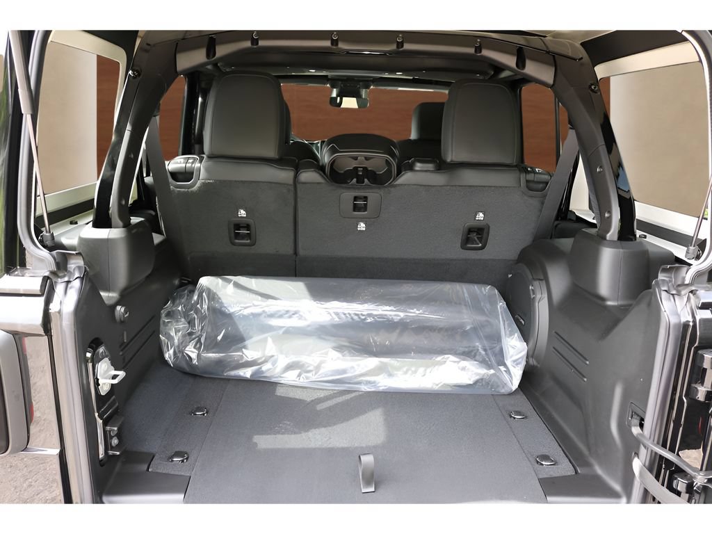Used 2026 Jeep Wrangler Unlimited Rubicon AWD/4WD image 39