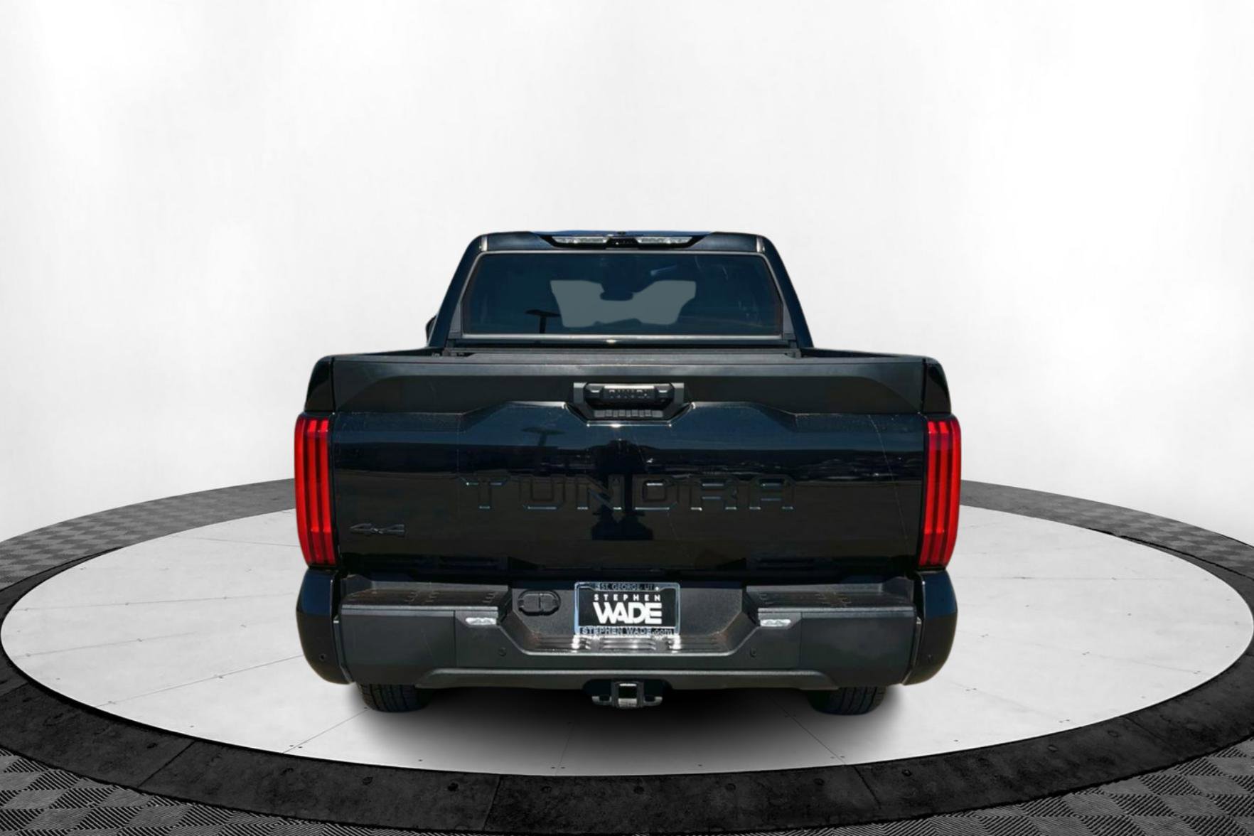 Used 2022 Toyota Tundra SR5 w/ SR5 Convenience Package image 5