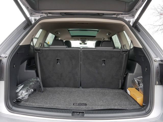Certified 2025 Volkswagen Atlas SEL image 18