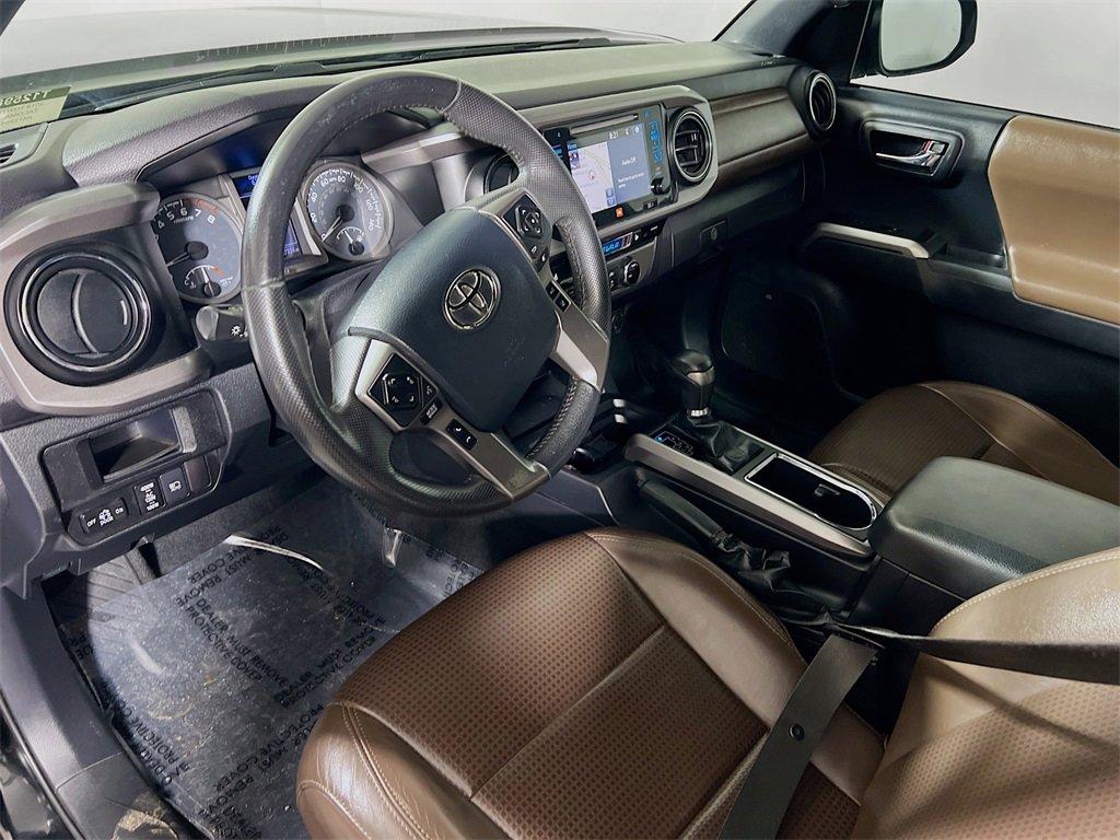 Certified 2018 Toyota Tacoma Limited image 10