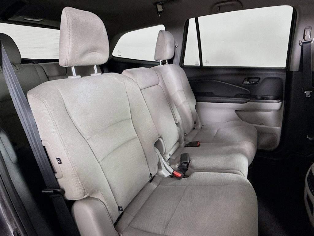 Used 2017 Honda Pilot EX image 36