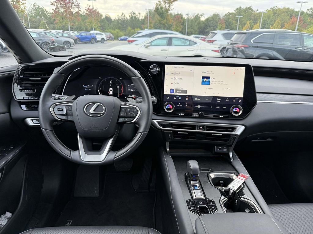 Used 2025 Lexus RX 350 Premium image 8