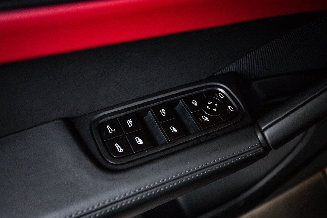 Certified 2026 Porsche Cayenne GTS AWD/4WD image 22