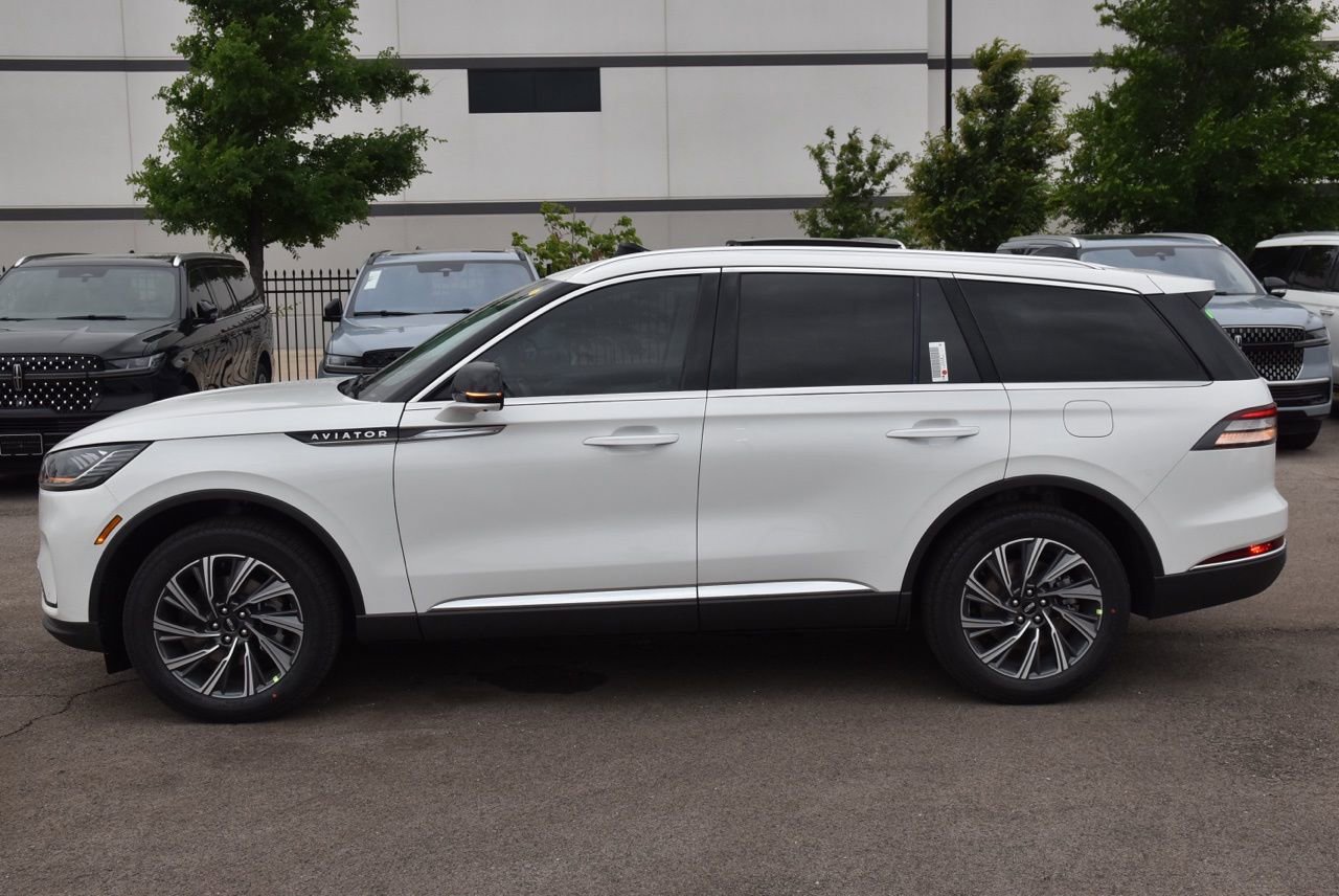 New 2026 Lincoln Aviator AWD image 11