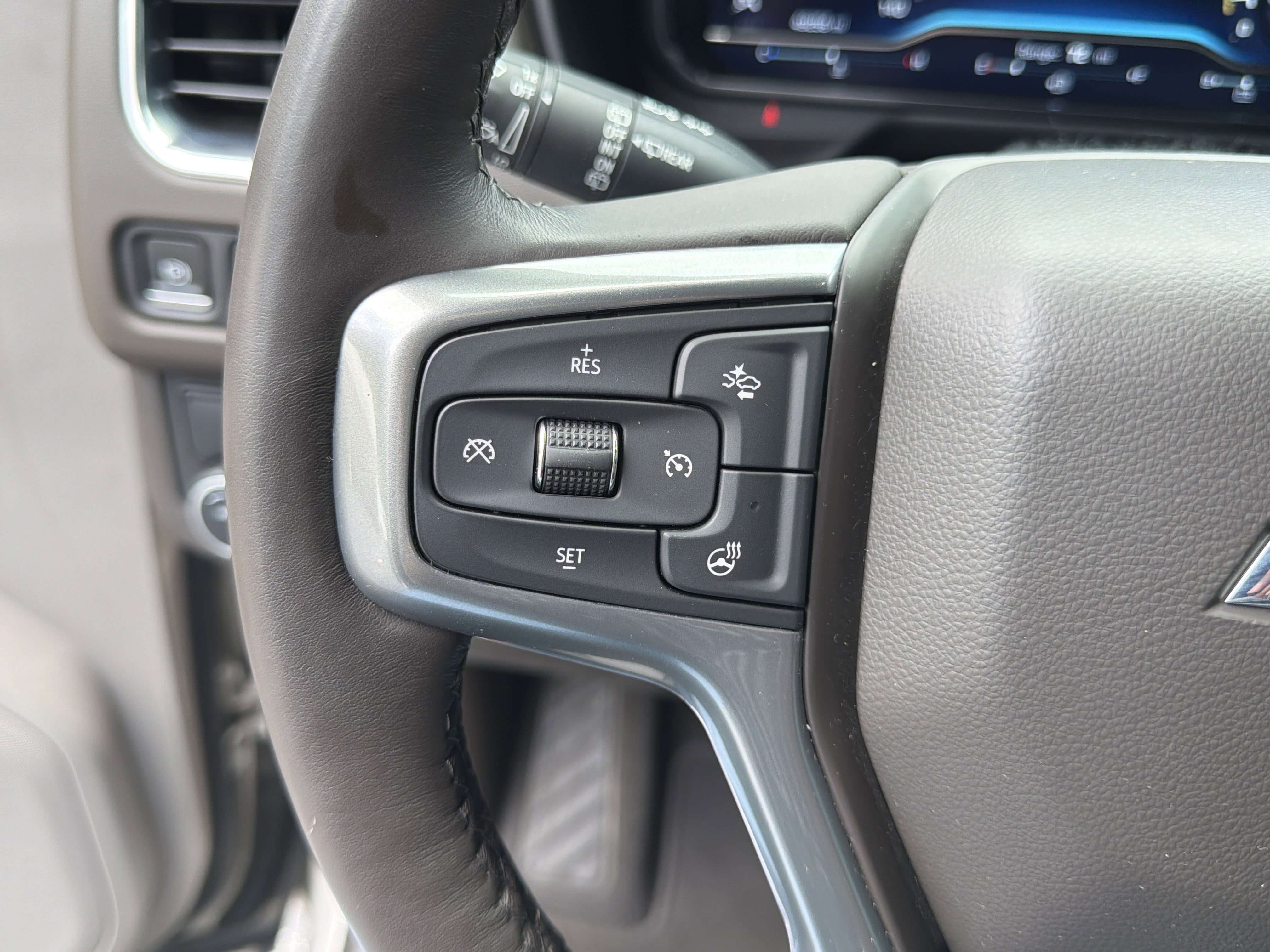 Used 2022 Chevrolet Tahoe LT w/ Luxury Package RWD image 27