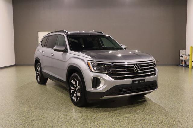 Used 2025 Volkswagen Atlas SE