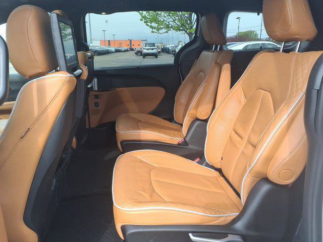 Certified 2021 Chrysler Pacifica Pinnacle AWD/4WD image 15