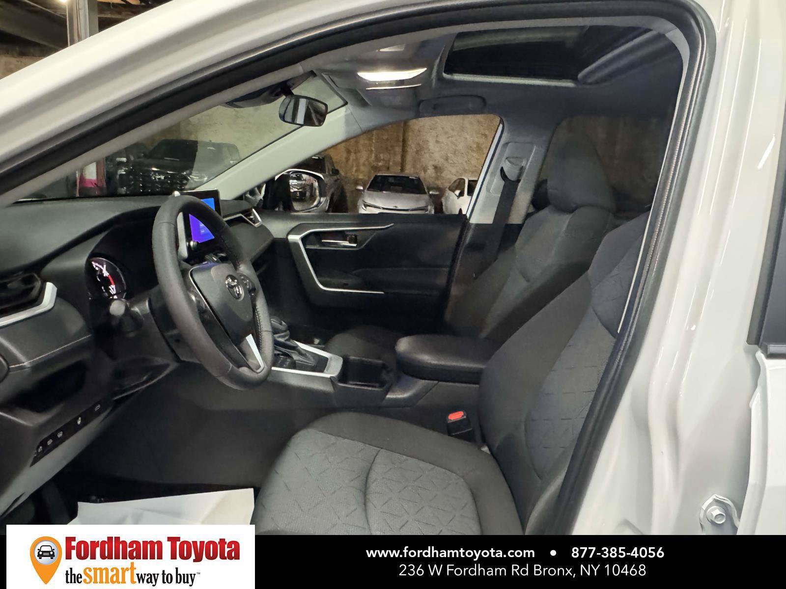 Used 2025 Toyota RAV4 XLE w/ Convenience Package AWD/4WD image 19