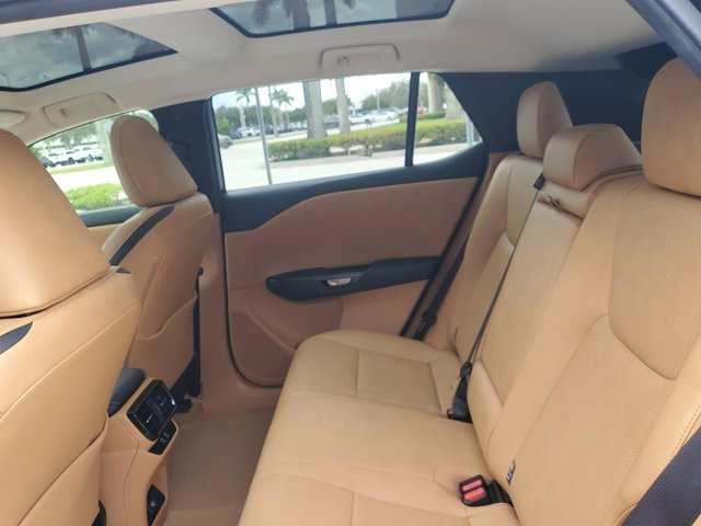 Used 2024 Lexus RZ 300e Premium image 18