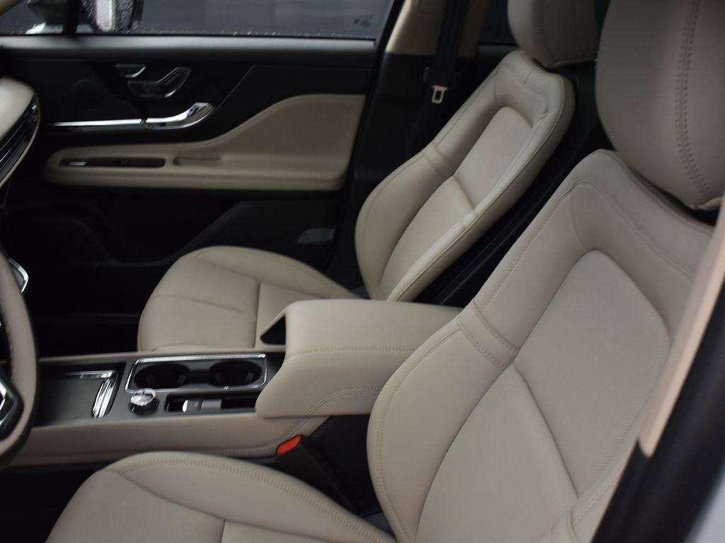 New 2025 Lincoln Corsair Grand Touring w/ Jet Appearance Package image 10