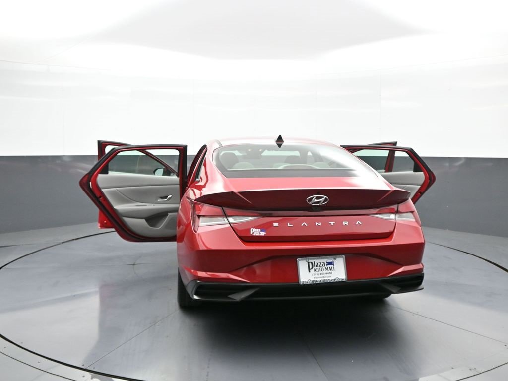 Certified 2021 Hyundai Elantra SEL image 46